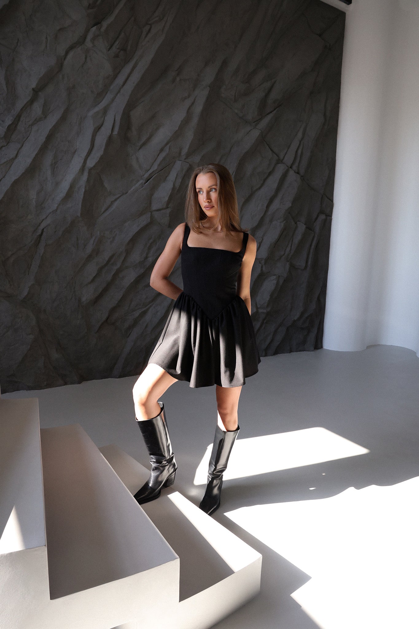 Aurora dress in black