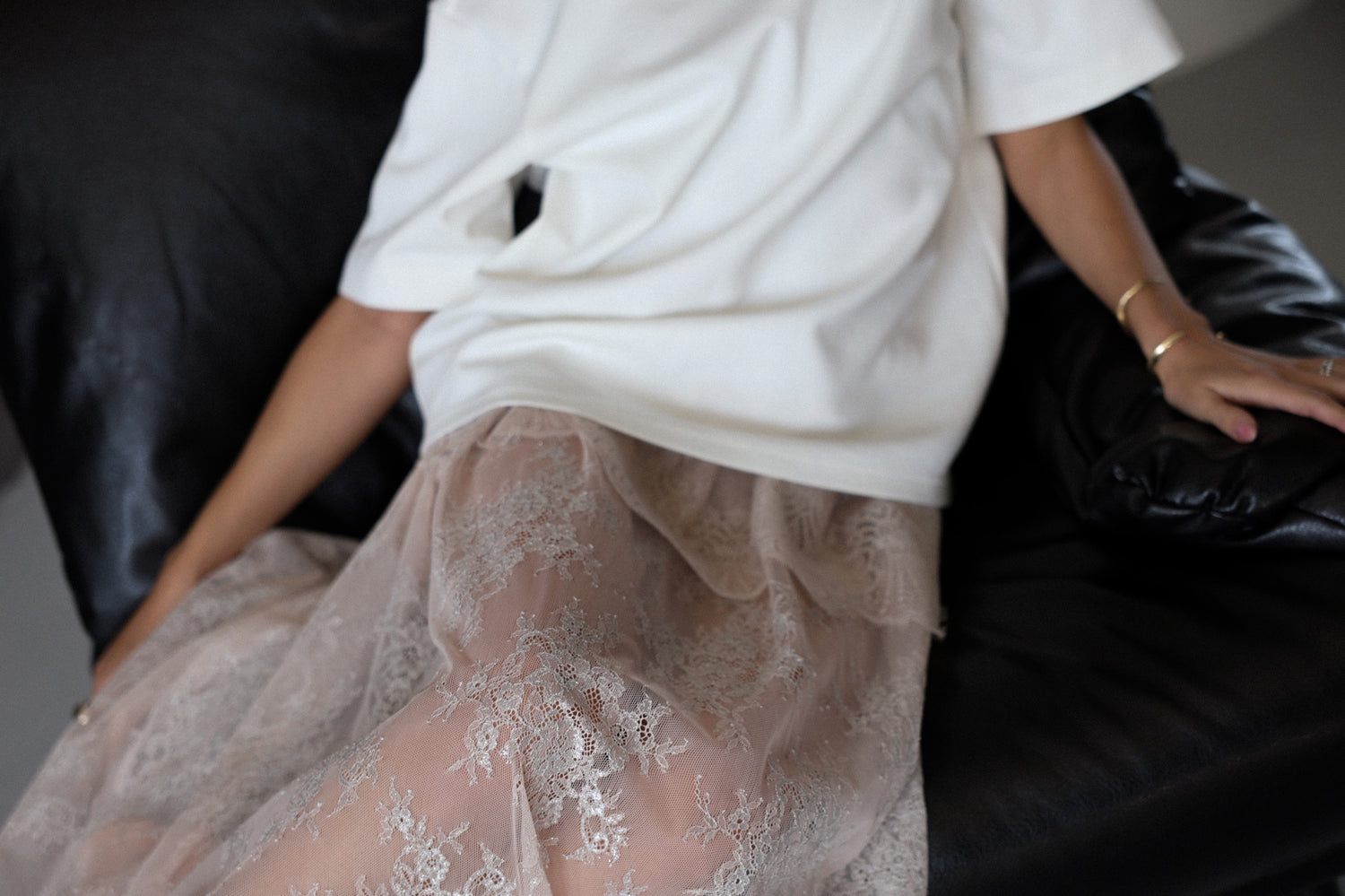 Guipure skirt in soft pink