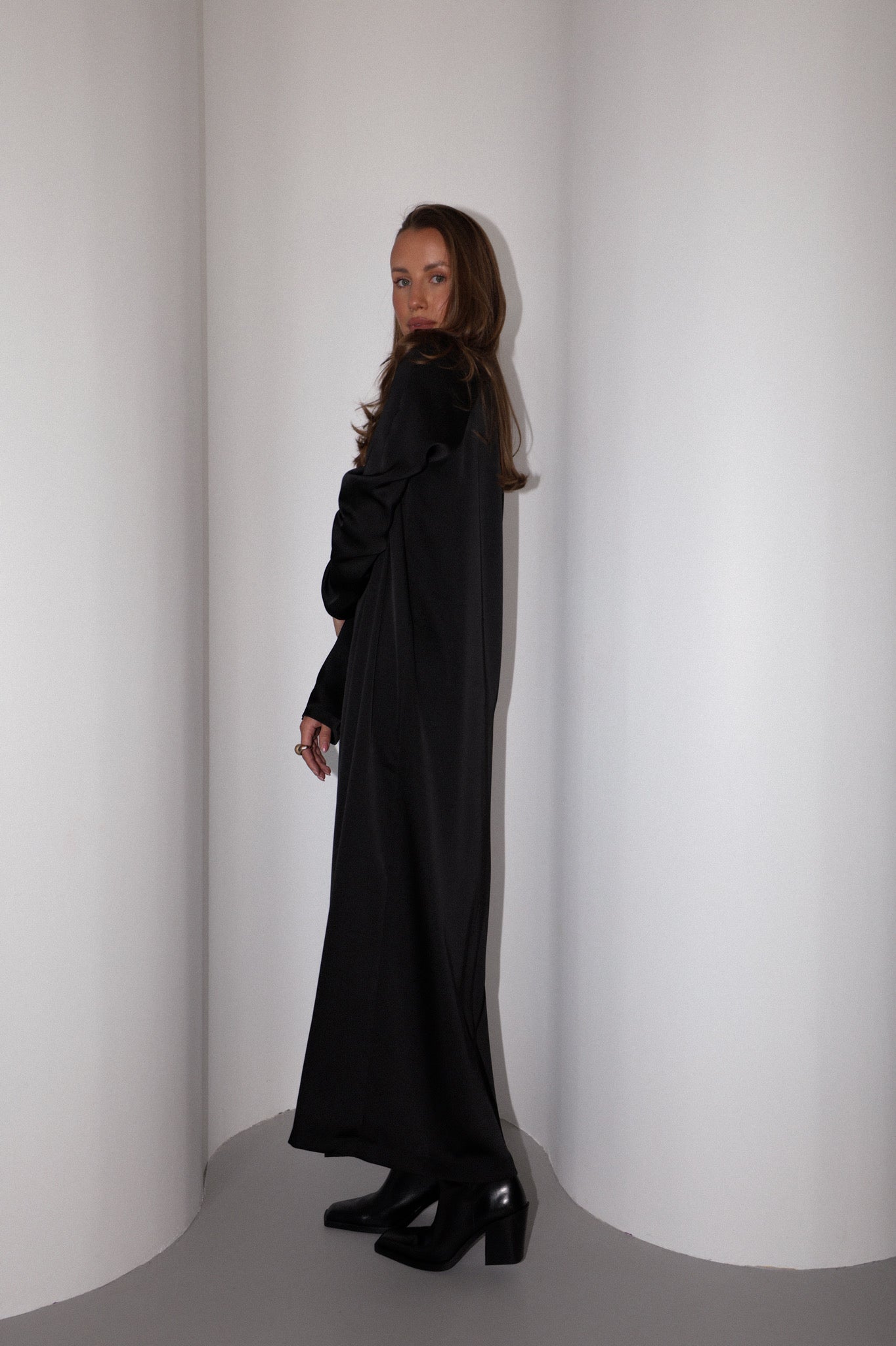Lilia dress in black