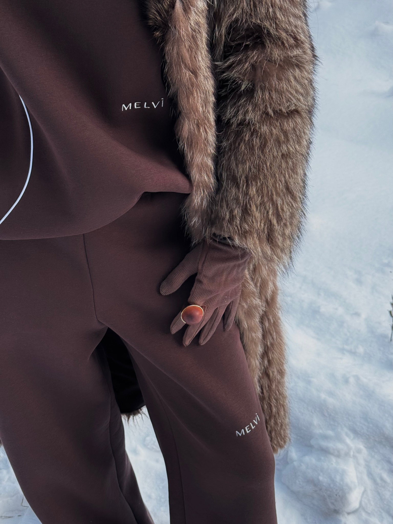 Balance wave pullover in dark roast