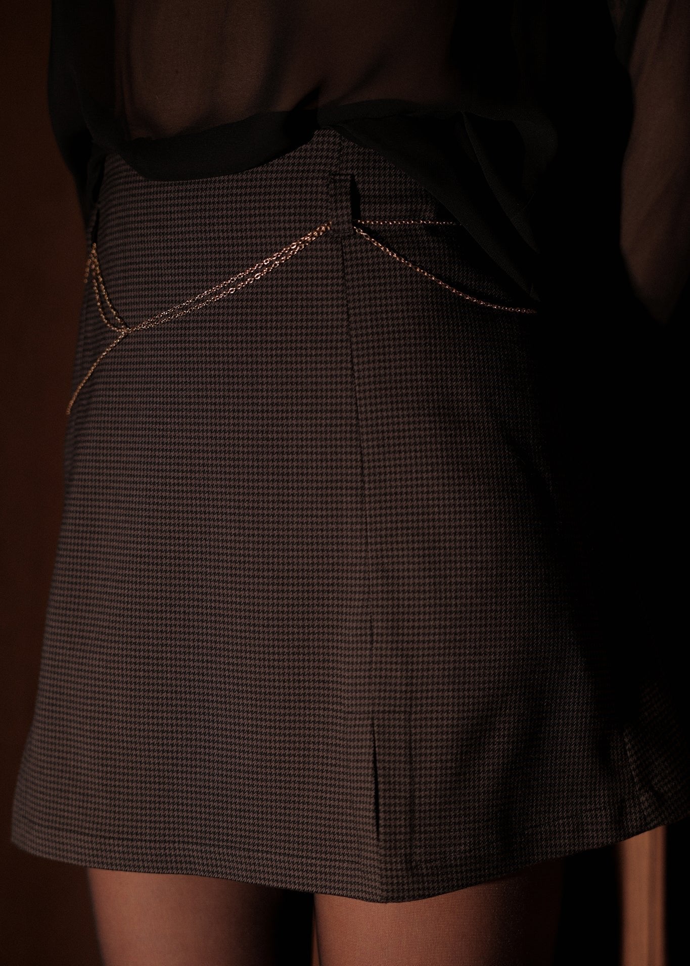 close up women skirt, klasikinis houndstooth rašto sijonas