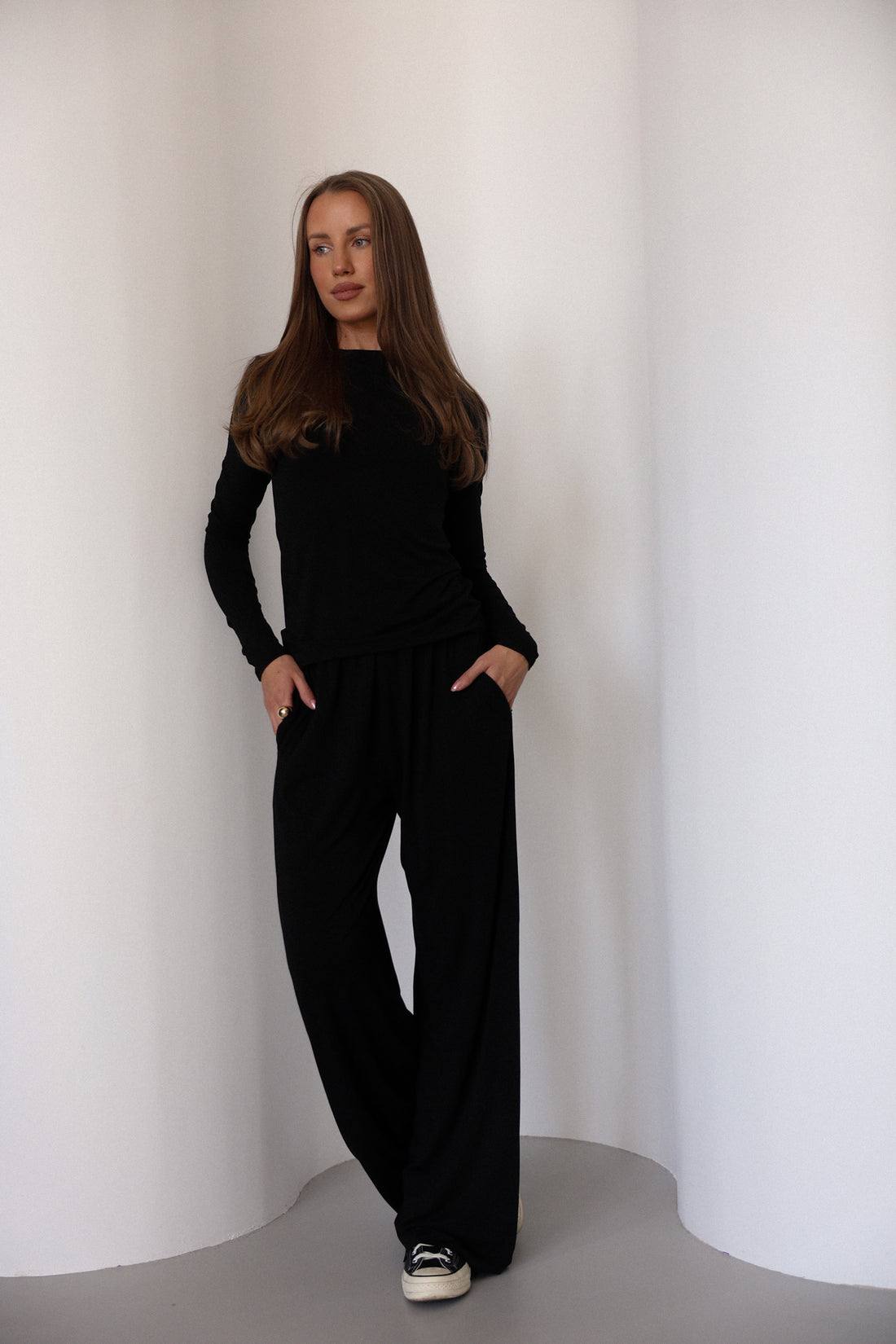 Bamboo lounge set in black