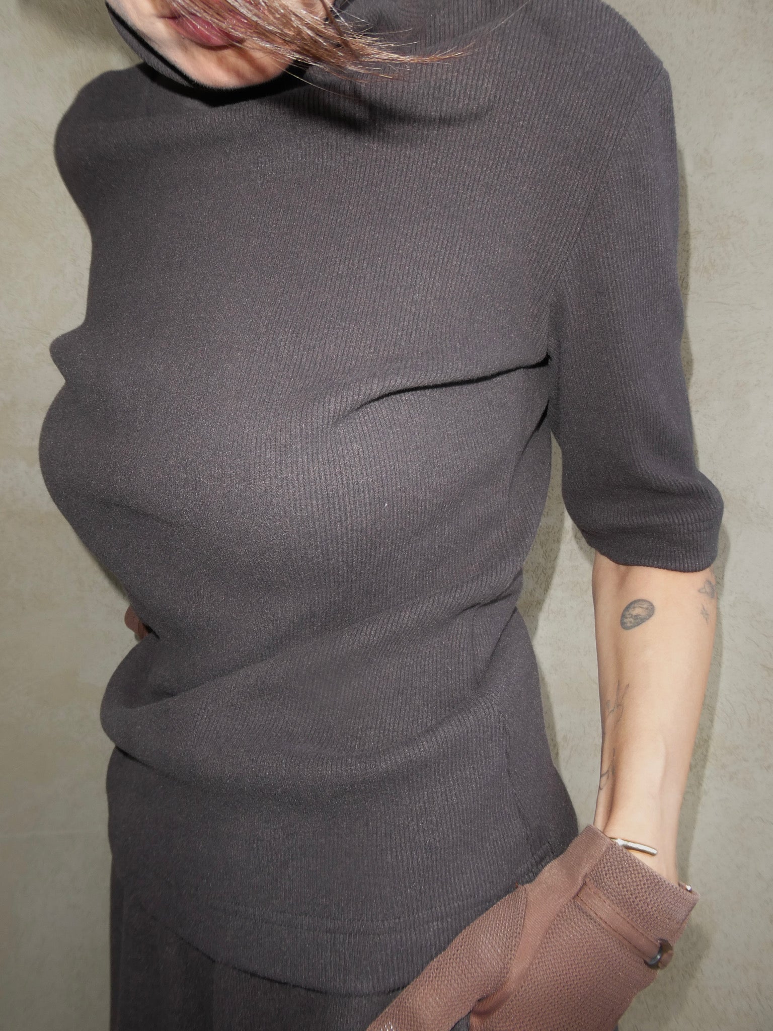 High neck top in walnut