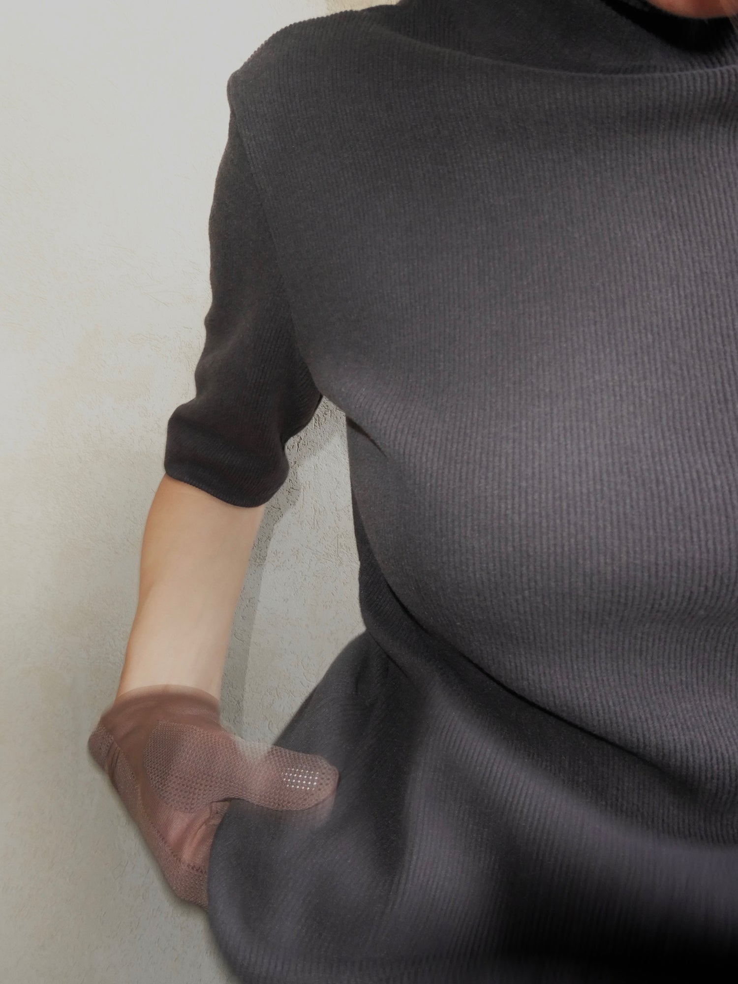 High neck top in walnut
