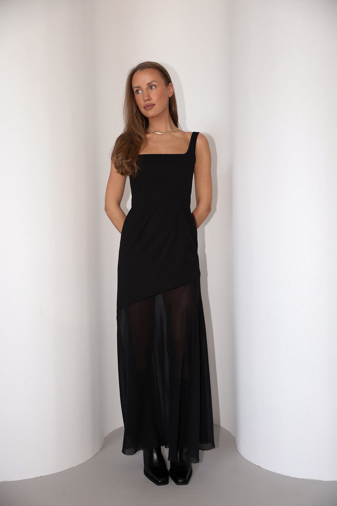 Cleo dress in black