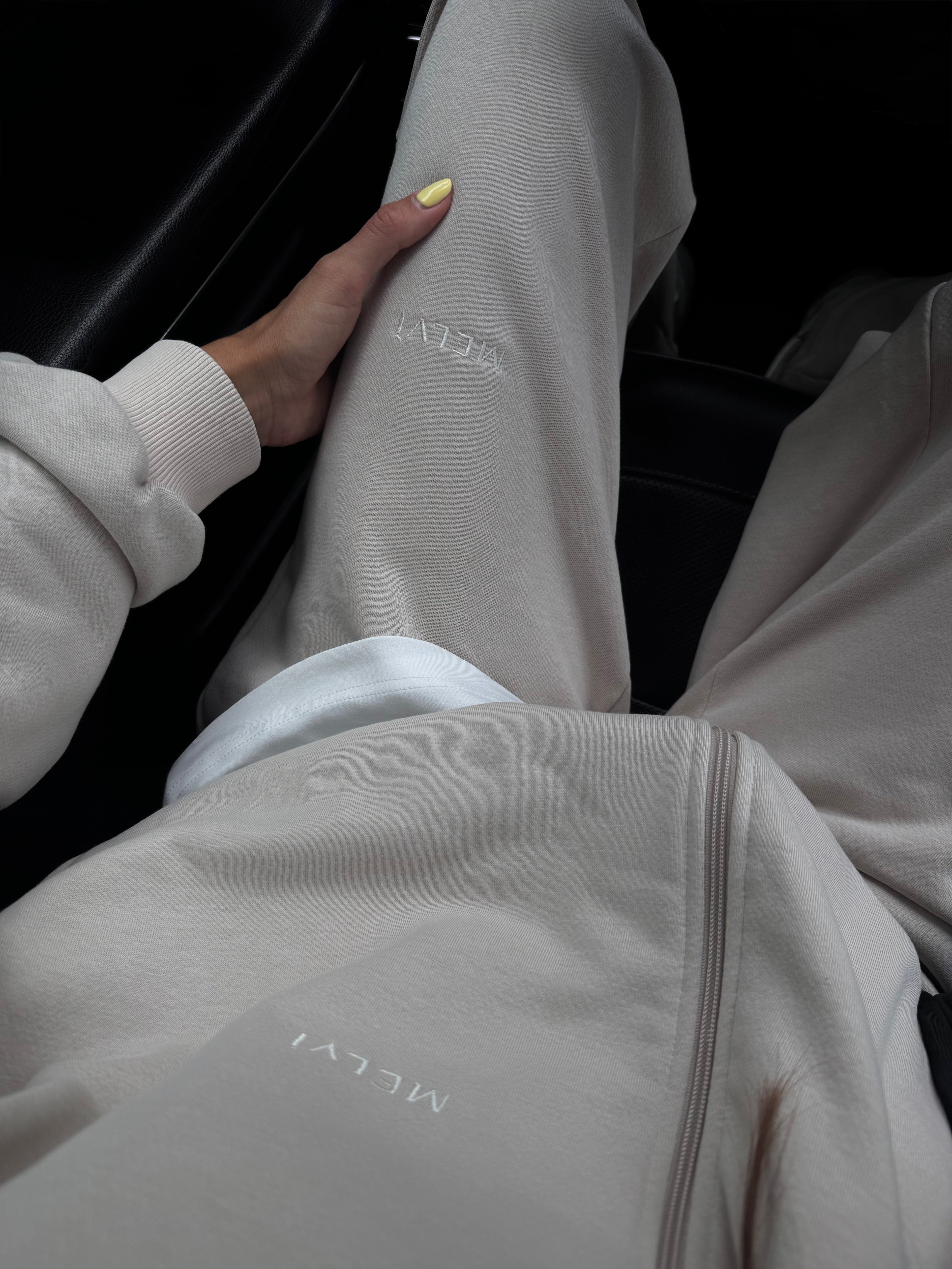 Zip hoodie in oat