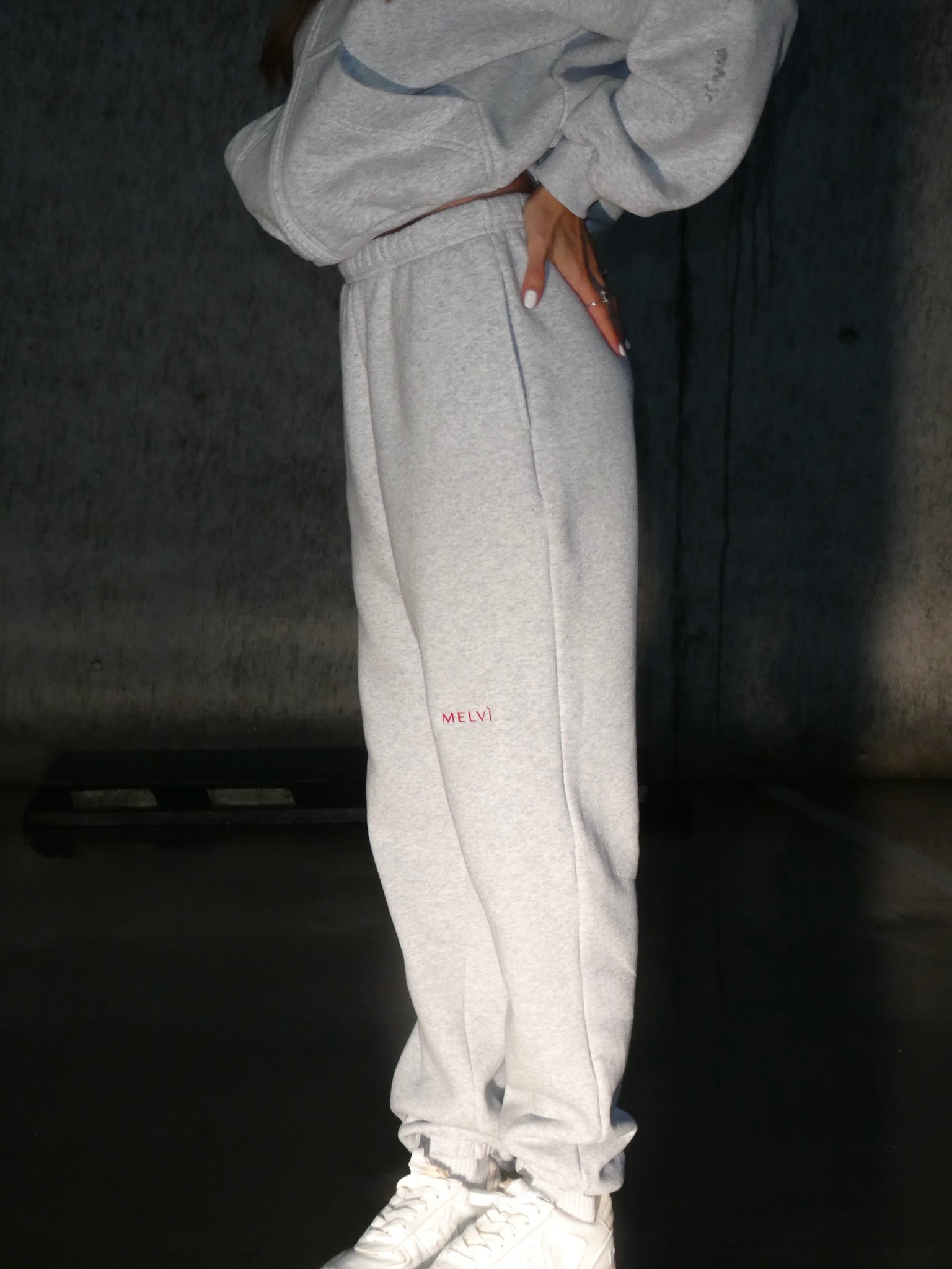 Balance kelnės debesų pilkos