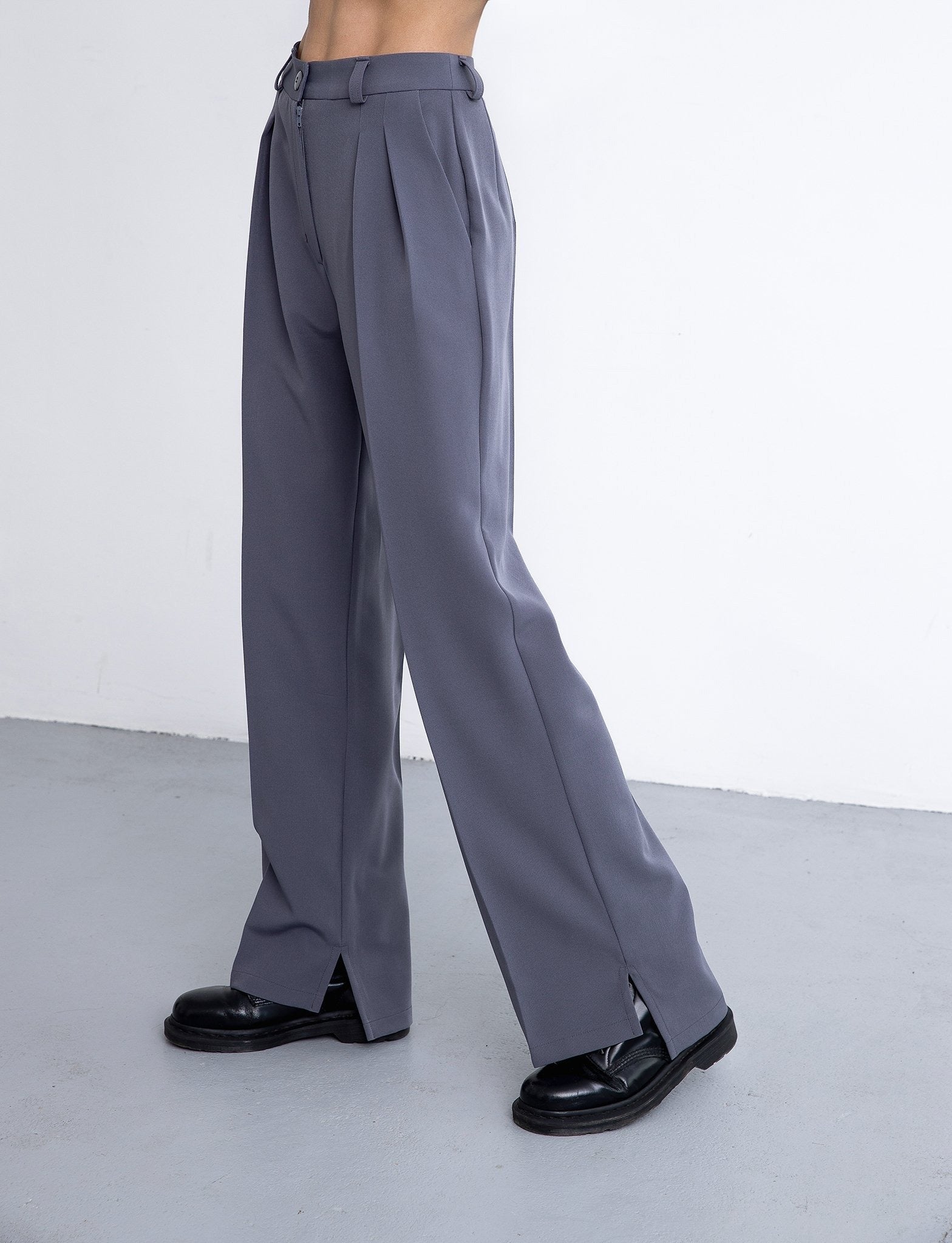 Wide trousers in greyish blue
