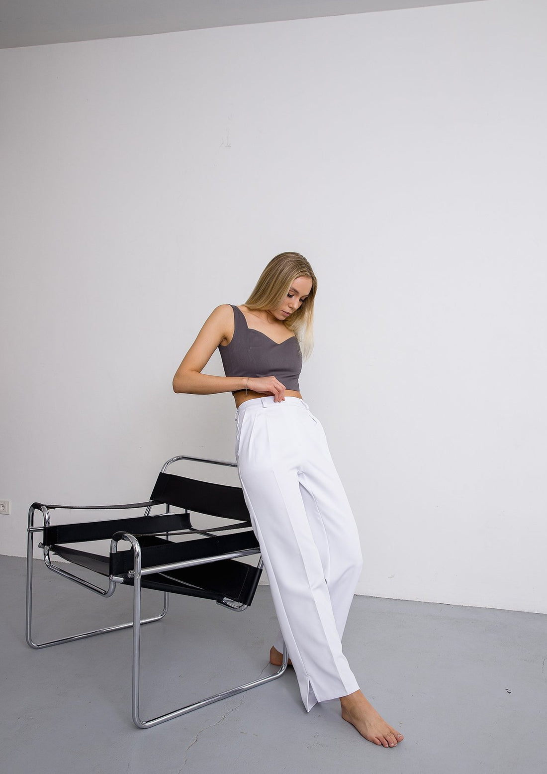 Wide trousers in snow white