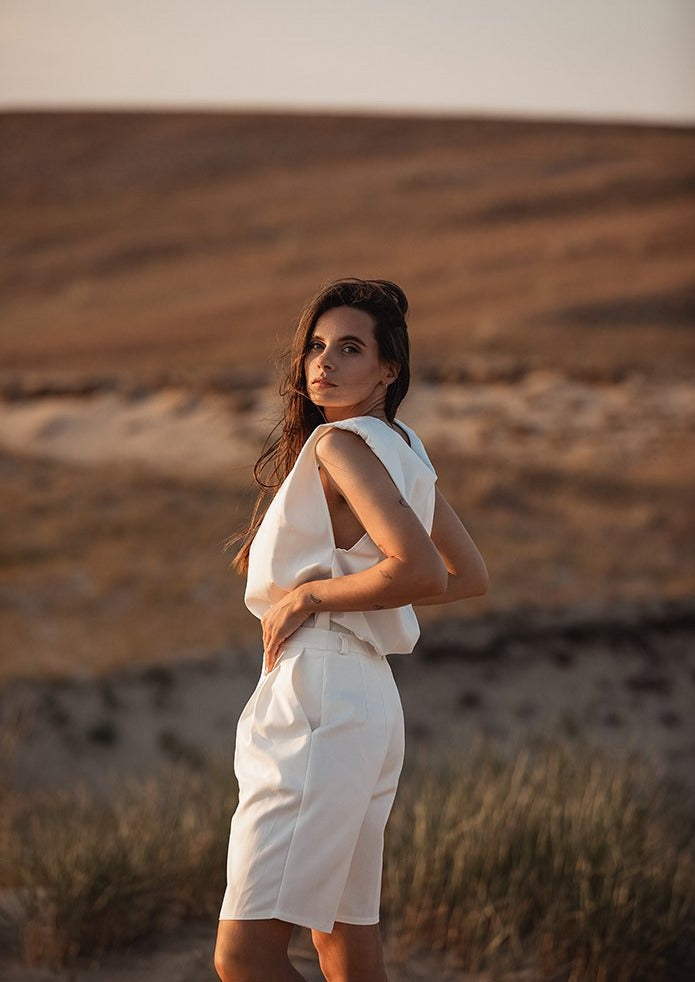 Bermuda shorts in ecru white